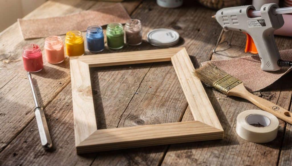 Personnaliser un cadre photo en bois : conseils et idées créatives