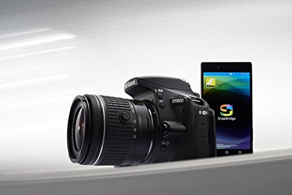 Découvrez les performances du Nikon D5600 : analyse complète du kit reflex 24, 2 Mpix de couleur noire pour vos projets photo.