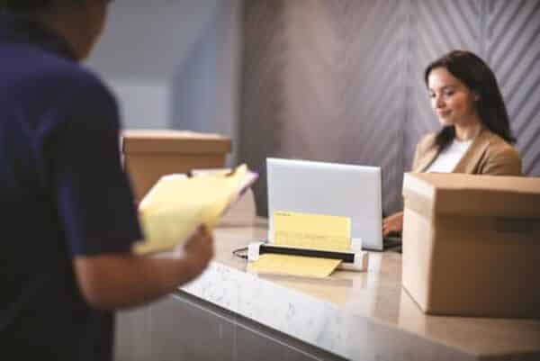 Découvrez notre test complet du scanner portable Brother DS-740D et évaluez sa performance et sa polyvalence pour vos besoins numériques