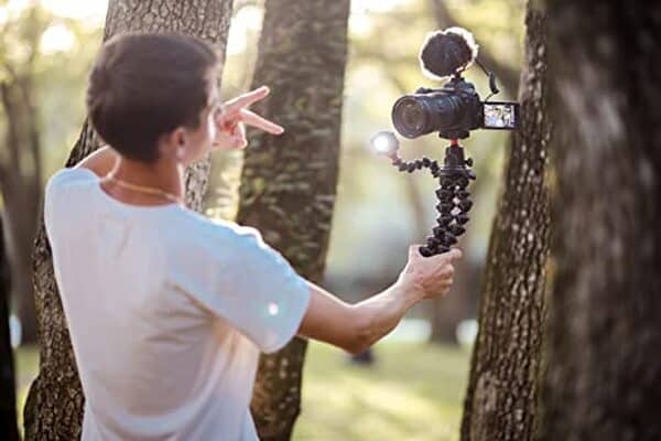 Découvrez l'efficacité et la polyvalence du trépied professionnel joby gorillapod 5k kit dans notre test détaillé. Idéal pour les photographes exigeants et amateurs d'aventure.