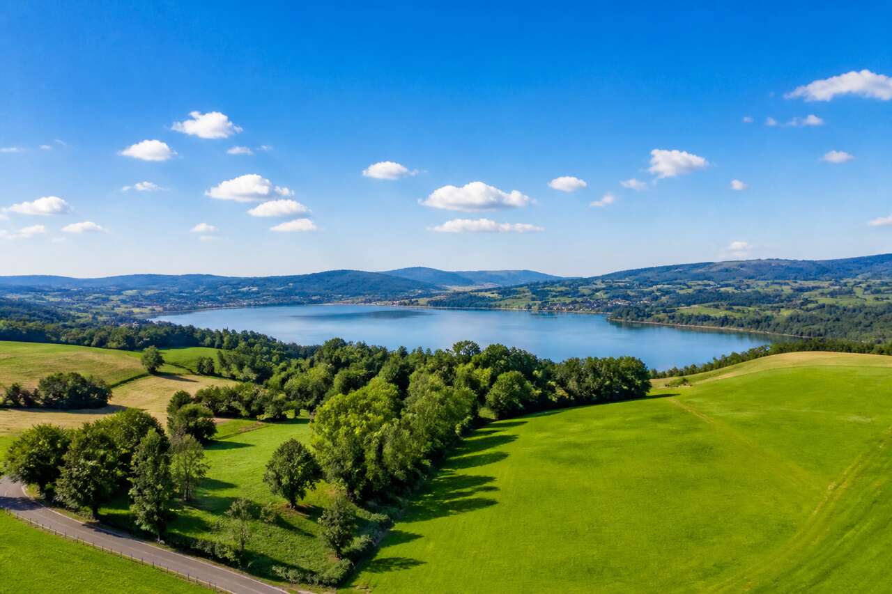 Voyager avec un drone : conseils pour un été serein