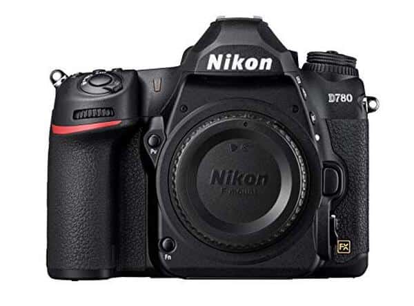 Découvrez notre test détaillé du Nikon D780, un reflex plein format performant offrant une qualité d'image exceptionnelle et des performances avancées pour les photographes professionnels et passionnés.
